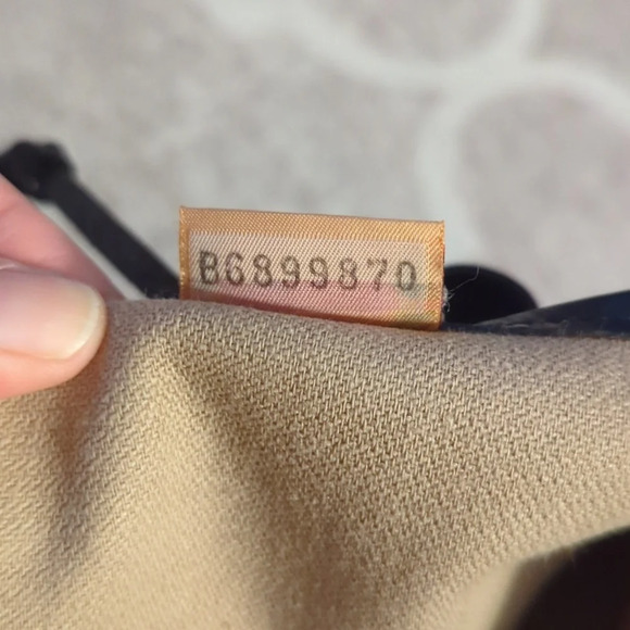 Dooney & Bourke Signature Jacquard Extra Large Bag Canvas with Leather Handles - Picture 10 of 10